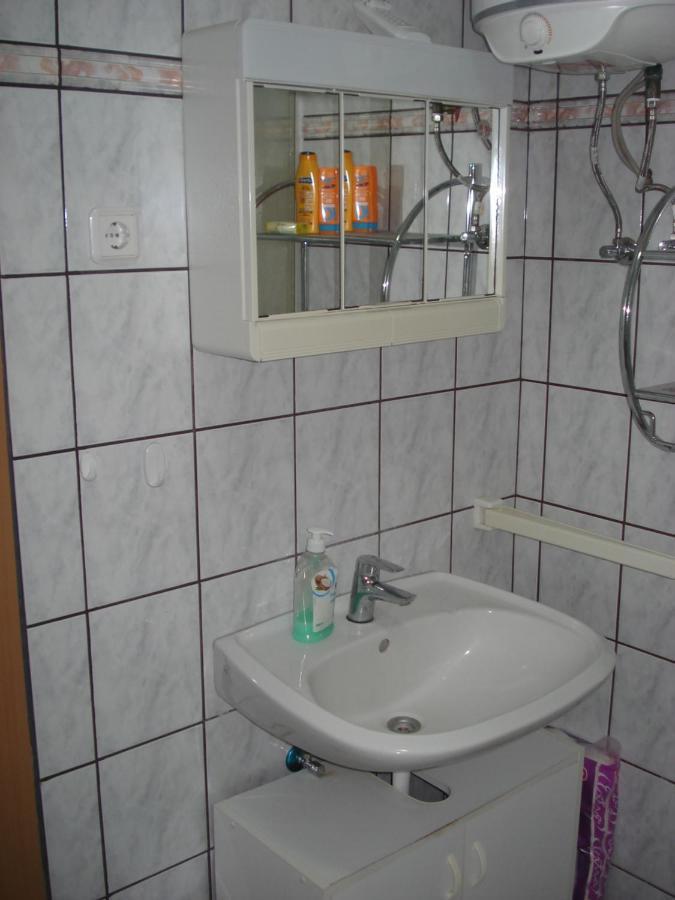 Apartments Zara Vir Luaran gambar