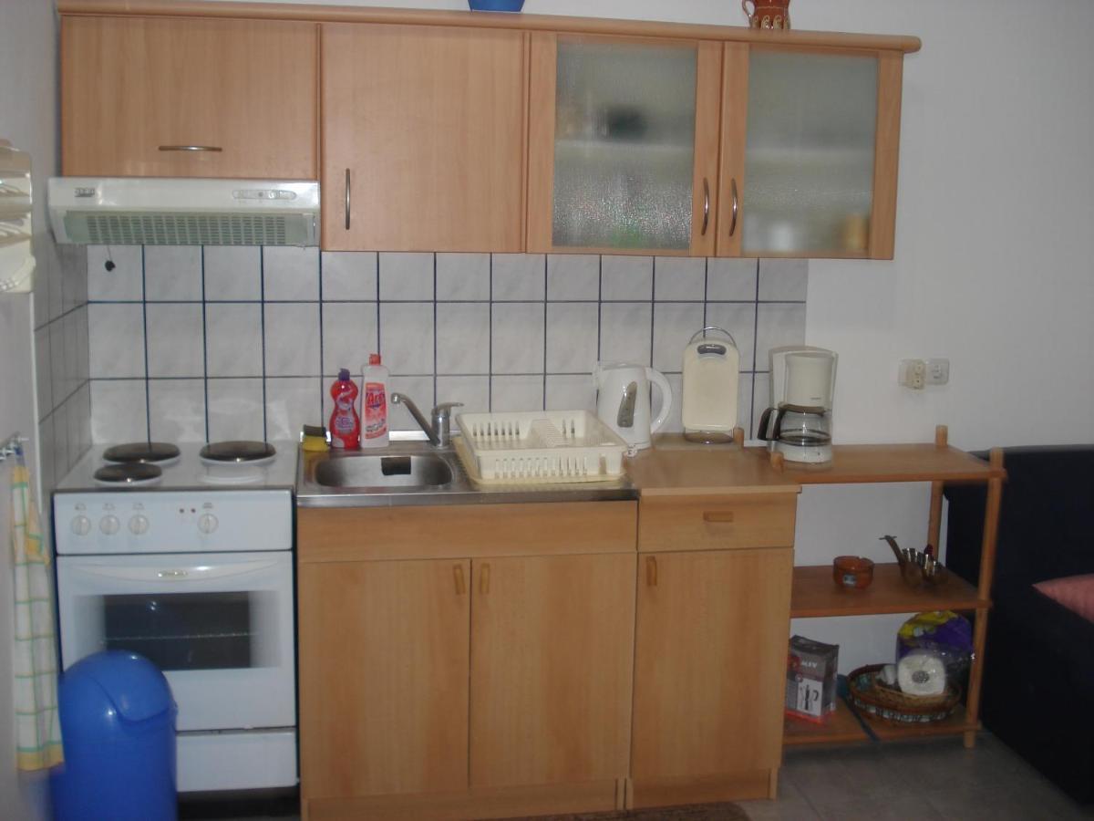 Apartments Zara Vir Luaran gambar
