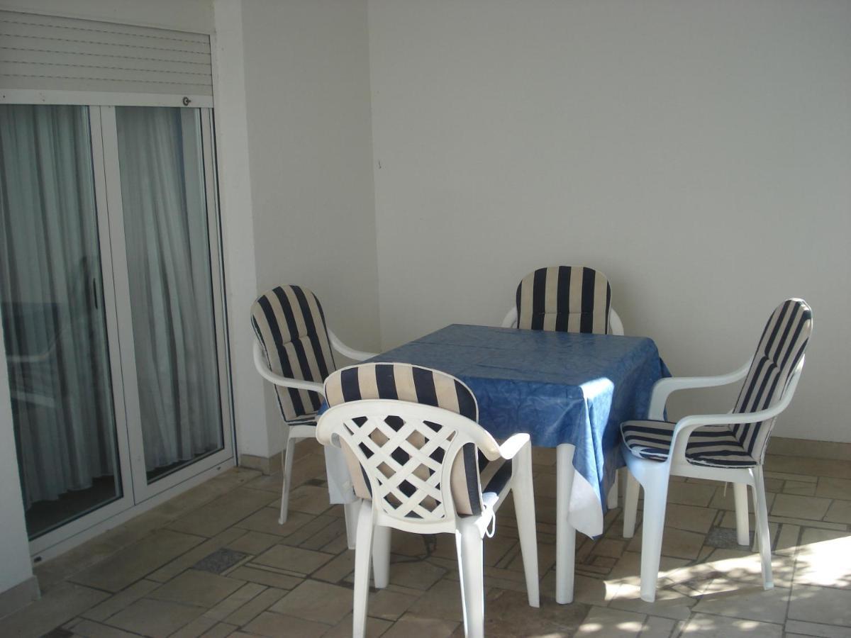 Apartments Zara Vir Luaran gambar
